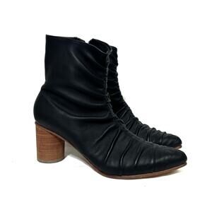 Huma Blanco Heeled Black Ankle Boot Size 37 EUC